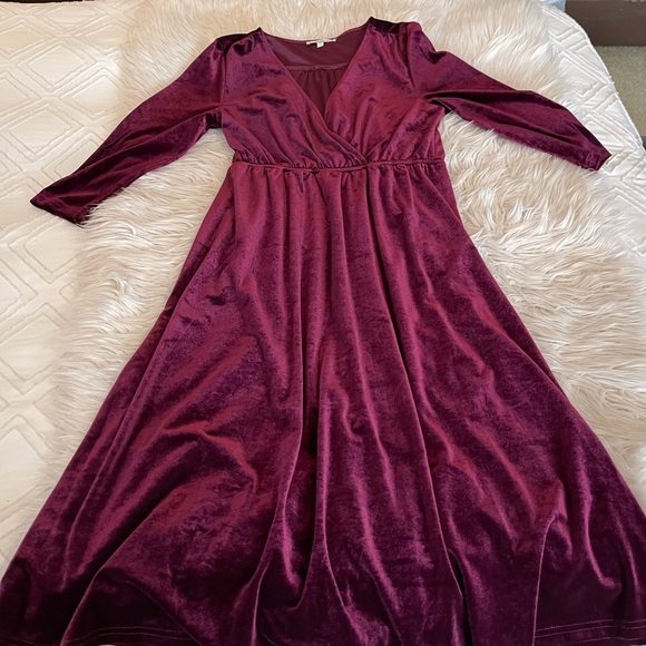 See And Be Seen | Purple Velvet | Midi Dress - Picture 10 of 12